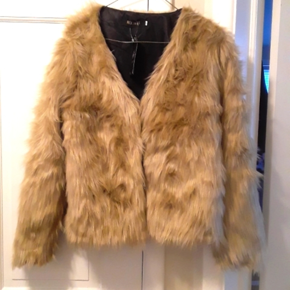ON SALE. Ladies Faux Fur Jacket